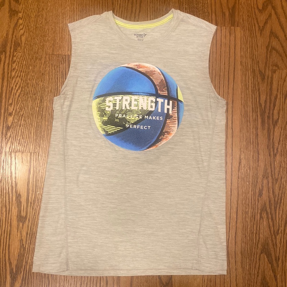Old Navy Active boys sport shirt in size XL 14/16